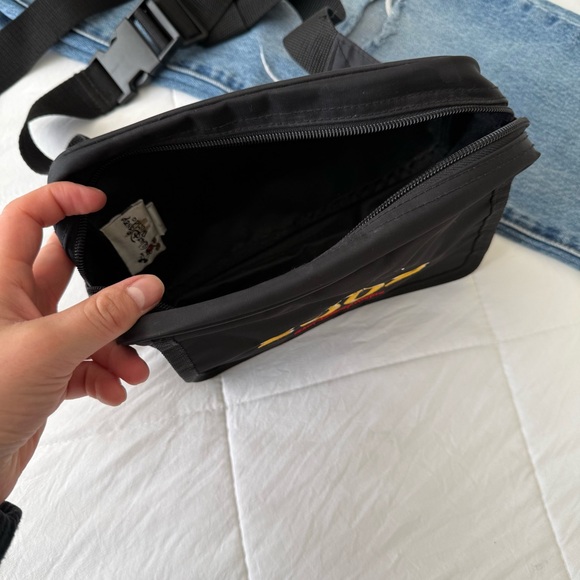 Walt Disney World Mickey Mouse‎ 2002 Fanny Pack Waist Bag Embroidered Adjustable - Picture 3 of 7